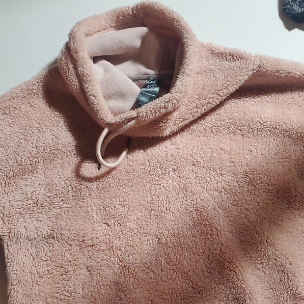 Champion Blush Sherpa Pullover Size Medium